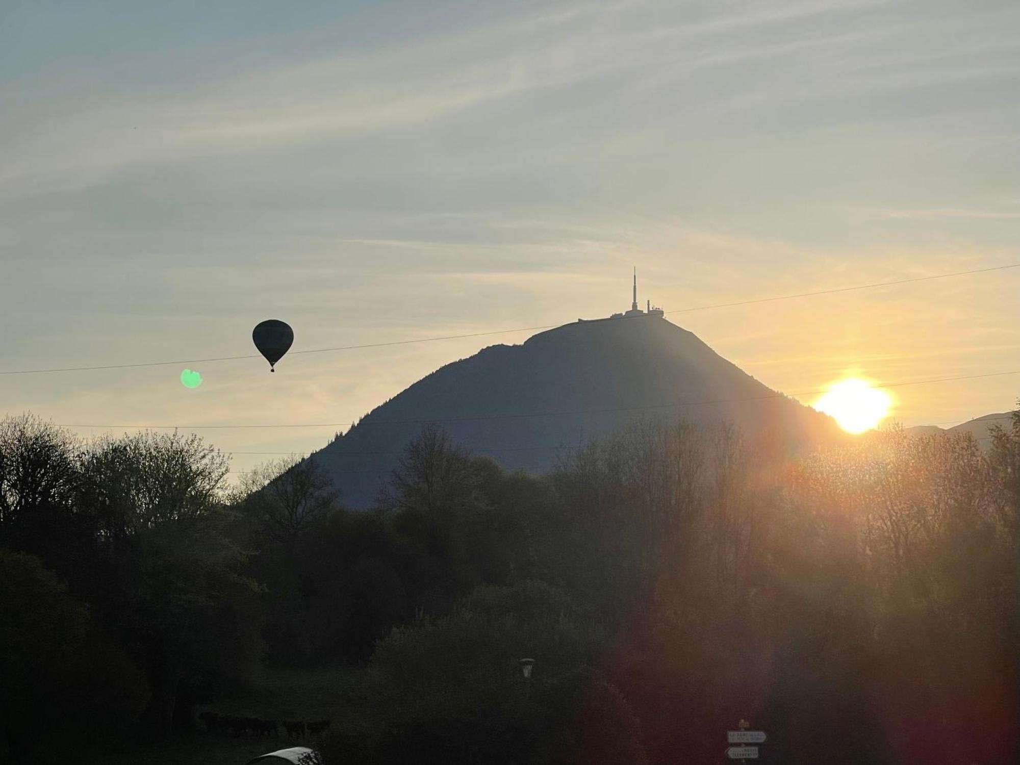 Appart' Cote Puy-De-Dome Orcines Exteriör bild